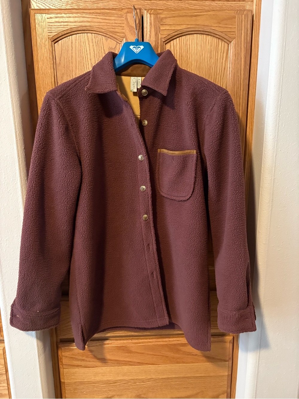 sahalie Two-Tone Fleece shirt Jacket in Maroon and Camel